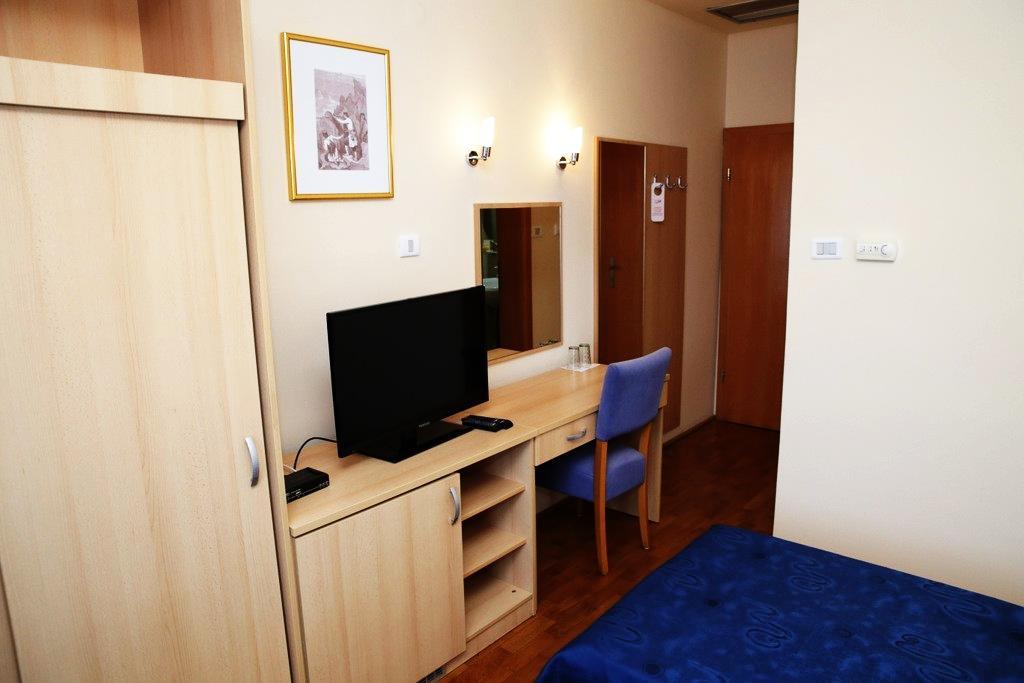 Regina Jelena Hotel Budva